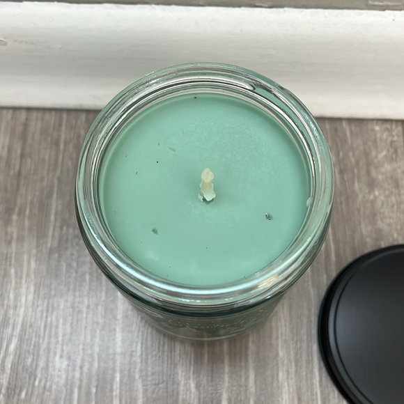 Bath & Body Works “Tree Farm” Candle - Picture 2 of 2